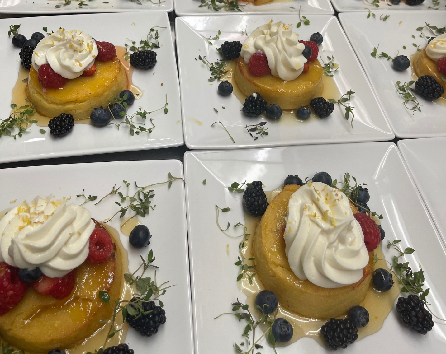 A cheesecake with fresh fruit. 